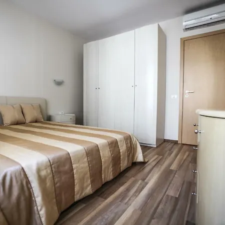 Lubata Apartment